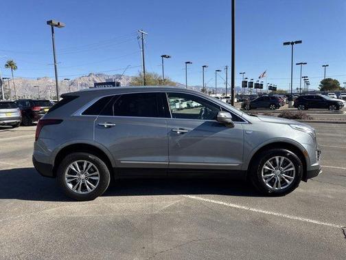 2022 Cadillac XT5 Premium Luxury