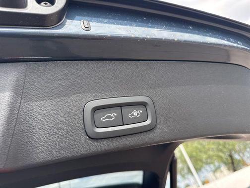 2026 Volvo XC40 B4 Plus