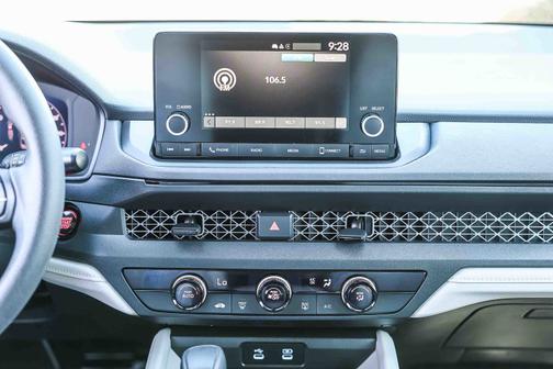 Platinum White Pearl 2025 Honda Accord