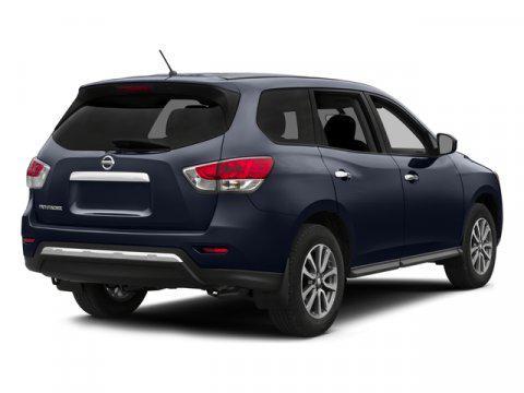 Photo 3 of 5 of 2015 Nissan Pathfinder S