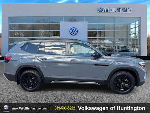 2025 Volkswagen Atlas 2.0T Peak Edition