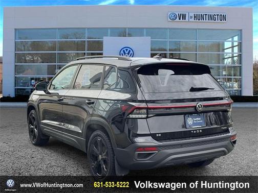 2025 Volkswagen Taos 1.5T SE Black