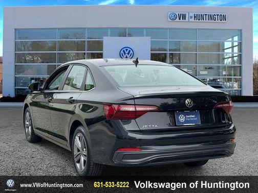 Deep Black Pearl 2023 Volkswagen Jetta 1.5T SE