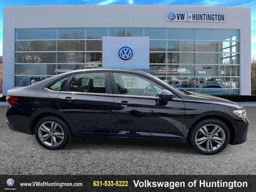 Deep Black Pearl 2023 Volkswagen Jetta 1.5T SE