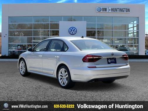 2019 Volkswagen Passat 2.0T Wolfsburg Edition
