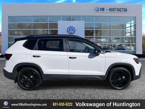 2025 Volkswagen Taos 1.5T SE Black