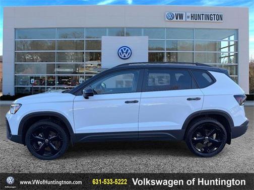 2025 Volkswagen Taos 1.5T SE Black