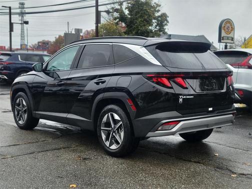 2025 Hyundai TUCSON SEL