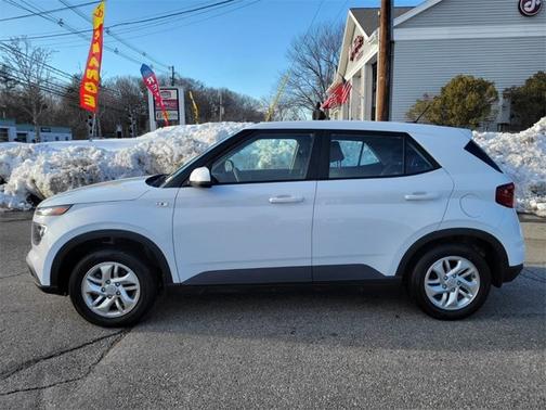 2023 Hyundai VENUE SE