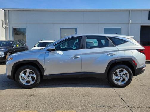 2024 Hyundai TUCSON SE