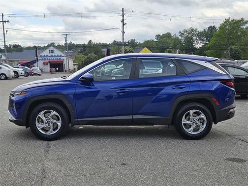 2022 Hyundai TUCSON SE