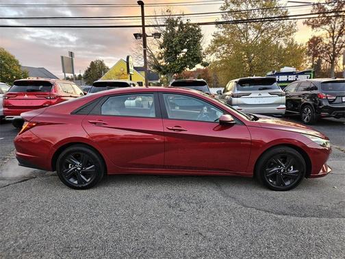 2023 Hyundai ELANTRA HEV Blue