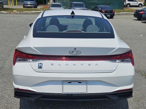 2021 Hyundai ELANTRA SEL