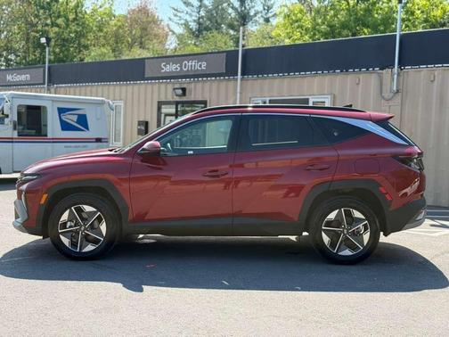 Red 2025 Hyundai TUCSON Hybrid SEL Convenience
