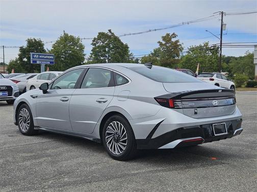 2024 Hyundai SONATA Hybrid SEL