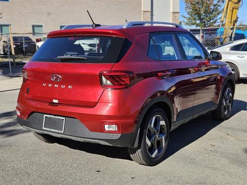 2025 Hyundai VENUE Limited