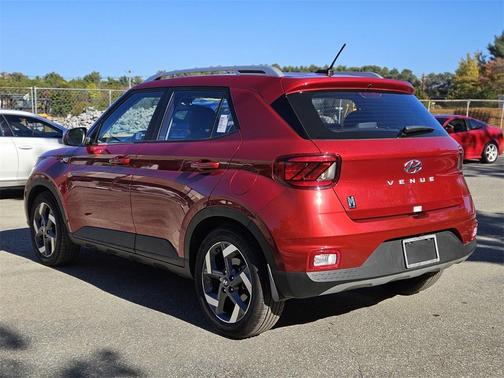 2025 Hyundai VENUE Limited