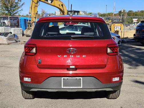 2025 Hyundai VENUE Limited