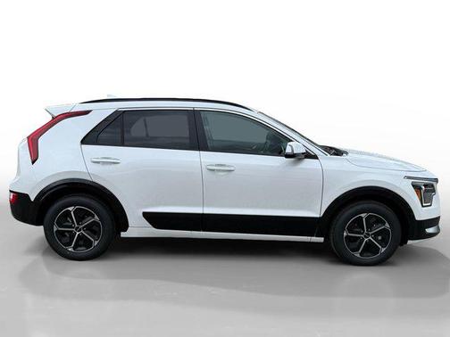 2025 Kia Niro SX