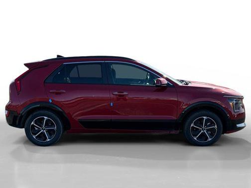 2025 Kia Niro SX
