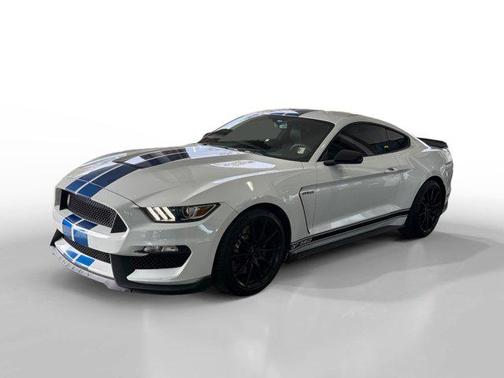 2017 Ford Shelby GT350 Base