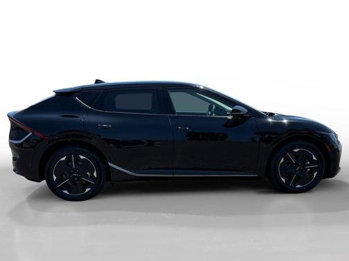 2025 Kia EV6 Wind