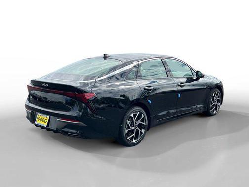 2025 Kia K5 EX