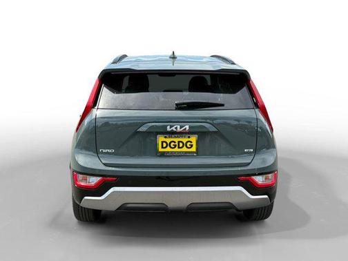 2025 Kia Niro SX