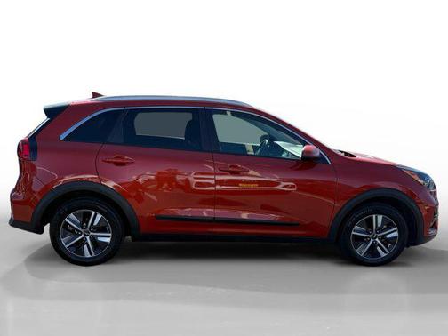 2022 Kia Niro LXS