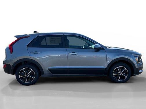 2025 Kia Niro LX