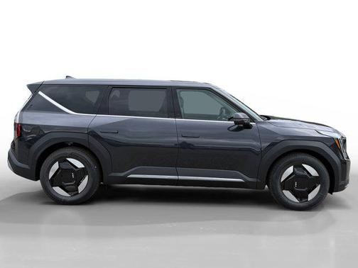 2026 Kia EV9 Light Short Range