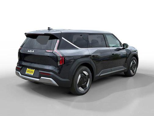 2026 Kia EV9 Light Short Range