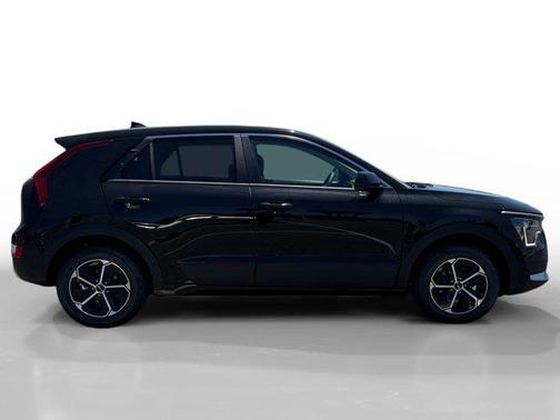 2025 Kia Niro LX
