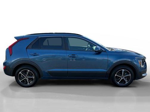 2024 Kia Niro EX