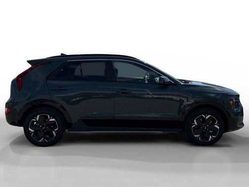 Cityscape Green 2026 Kia Niro EV Wind