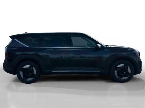 2026 Kia EV9 Light Long Range