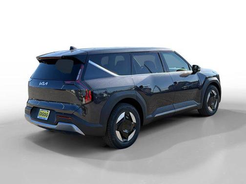 2026 Kia EV9 Light Long Range