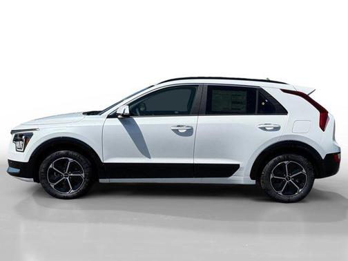 2025 Kia Niro SX