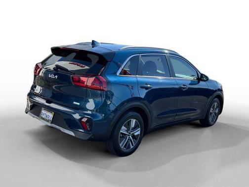 2022 Kia Niro LXS