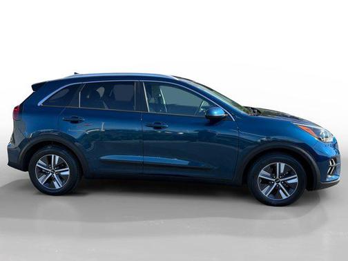 2022 Kia Niro LXS