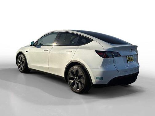 2025 Tesla Model Y Long Range Dual Motor All-Wheel Drive