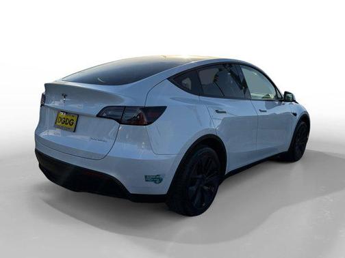 2025 Tesla Model Y Long Range Dual Motor All-Wheel Drive