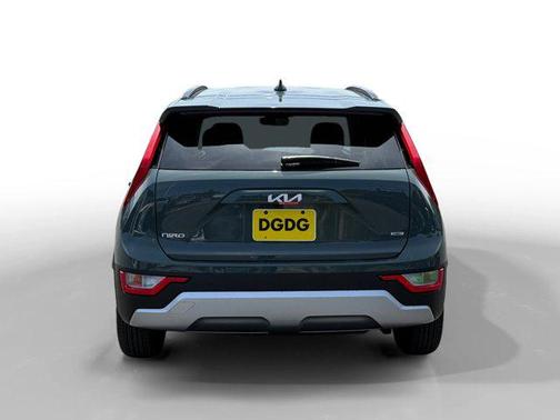 Cityscape Green 2026 Kia Niro EX