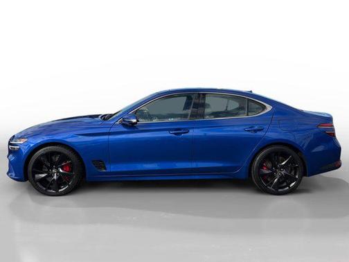 2023 Genesis G70 3.3T RWD
