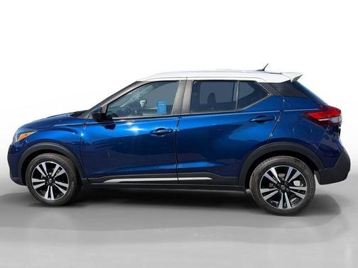 Deep Blue Pearl/Fresh Powder 2019 Nissan Kicks SR