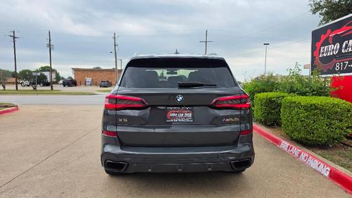 Gray 2022 BMW X5 M50i