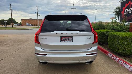 Silver 2016 Volvo XC90 T6 Momentum