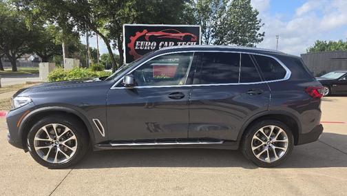 Gray 2019 BMW X5 xDrive40i