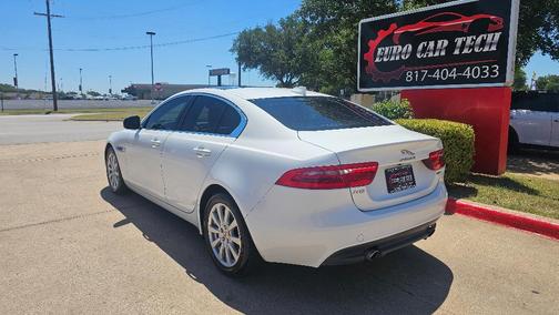 2019 Jaguar XE 25t