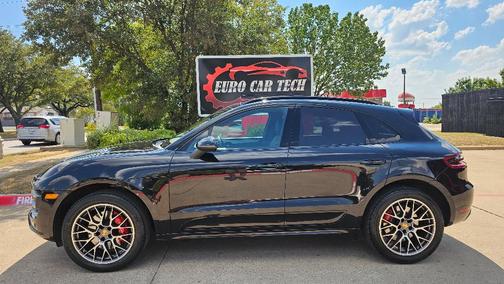2016 Porsche Macan Turbo